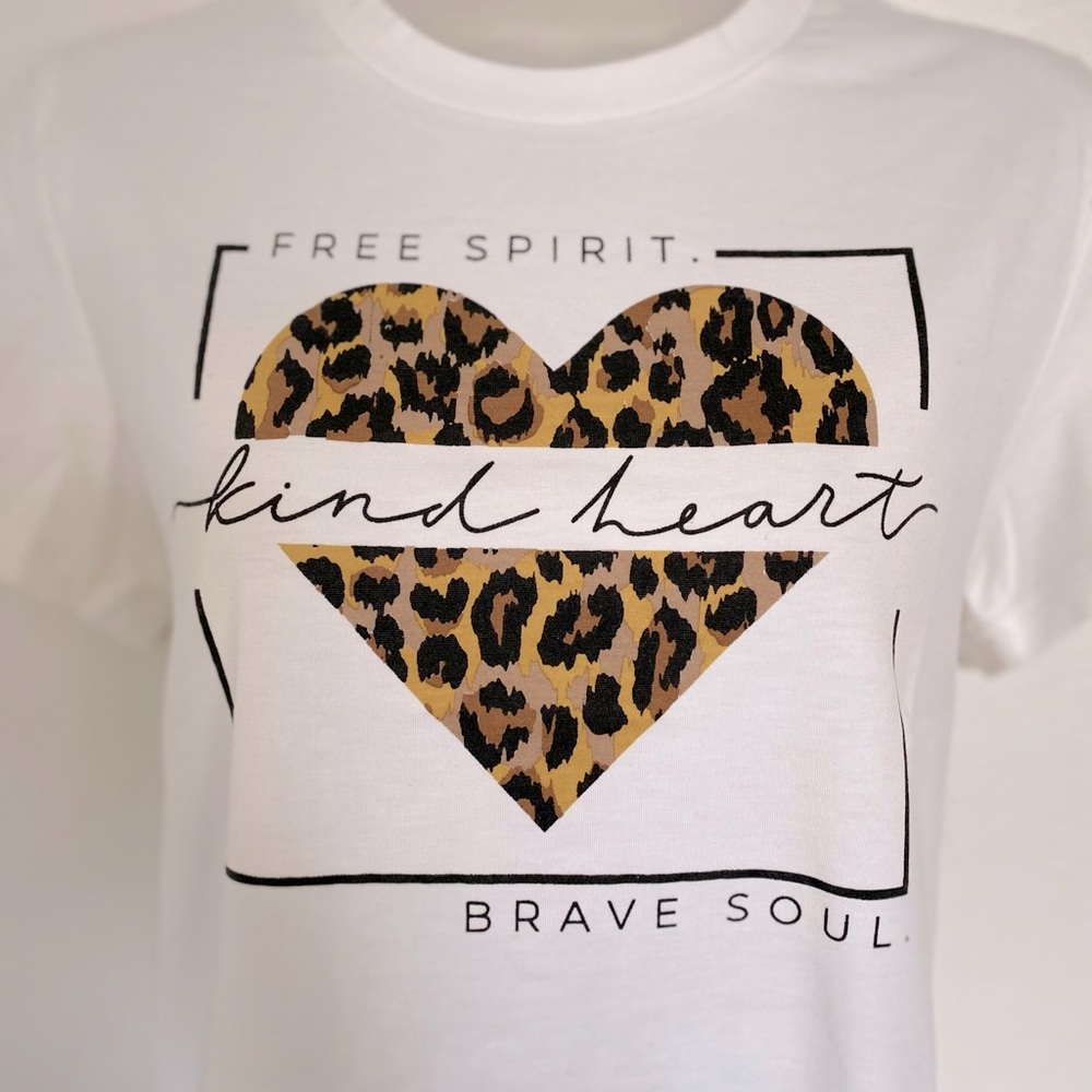 Kind Heart T-Shirt NWT - Picture 6 of 6